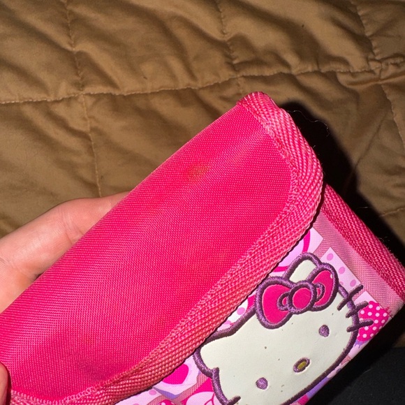 Hello Kitty Velcro Pink Wallet - Picture 5 of 6